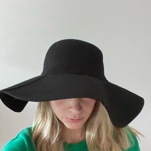 Gap black felt floppy hat